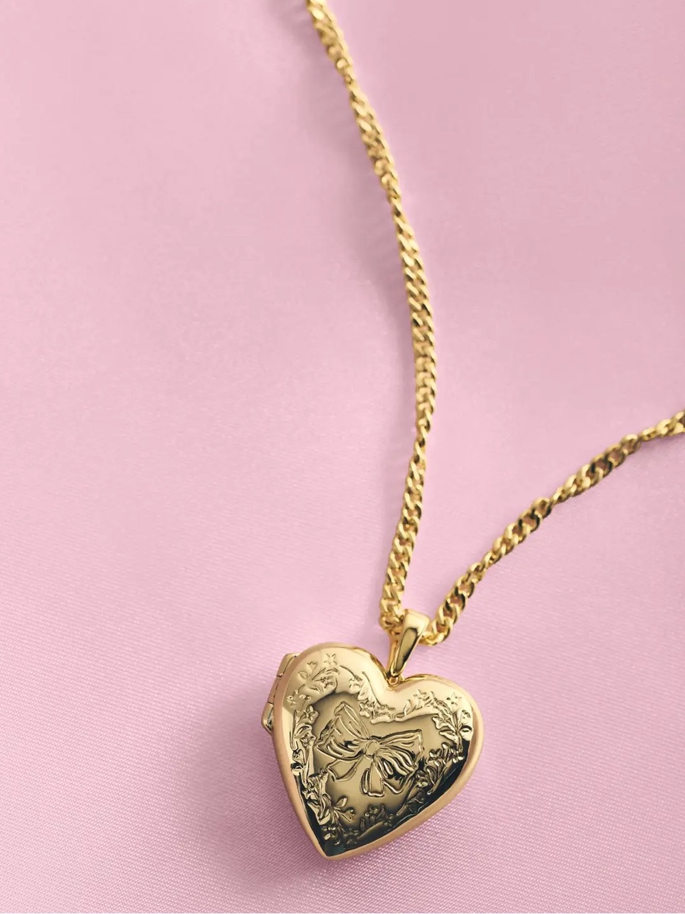 LOVESHACKFANCY Kendra Scott Gold Heart Locket Necklace 2026 Edition - Picture 1 of 5
